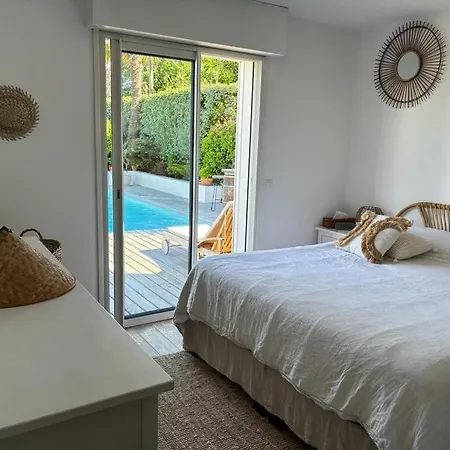 Proche Des Plages Et Commodites, Au Calme, Piscine Chauffee